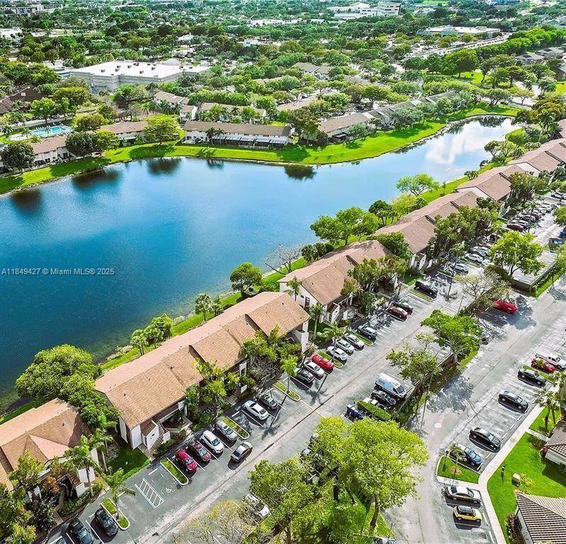 Sunrise, FL 33351,9928 Nob Hill Ct