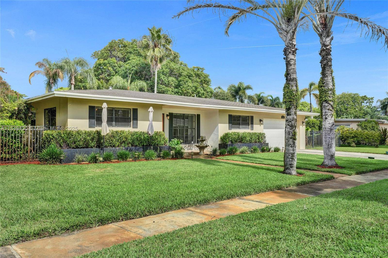 Plantation, FL 33317,821 Oleander Dr