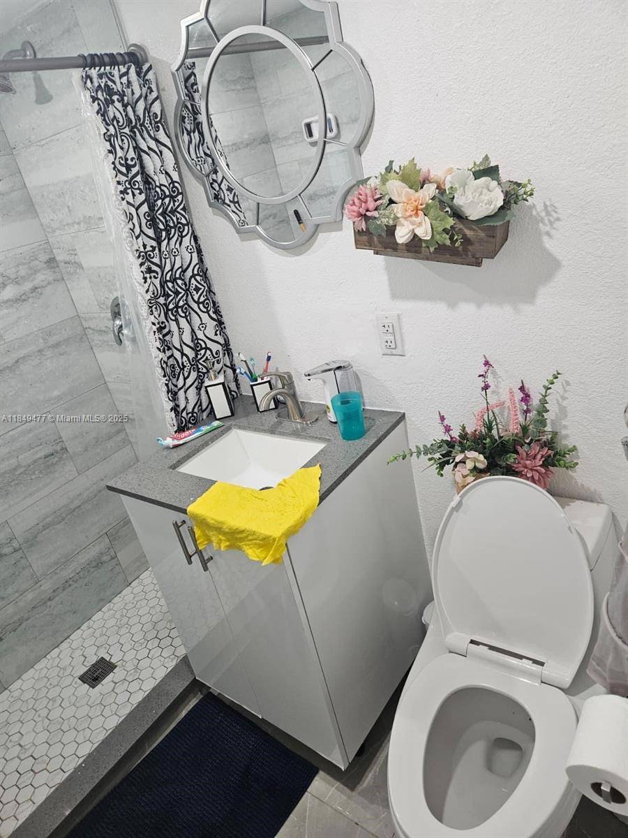Hialeah, FL 33010,351 E 4th Ave #4