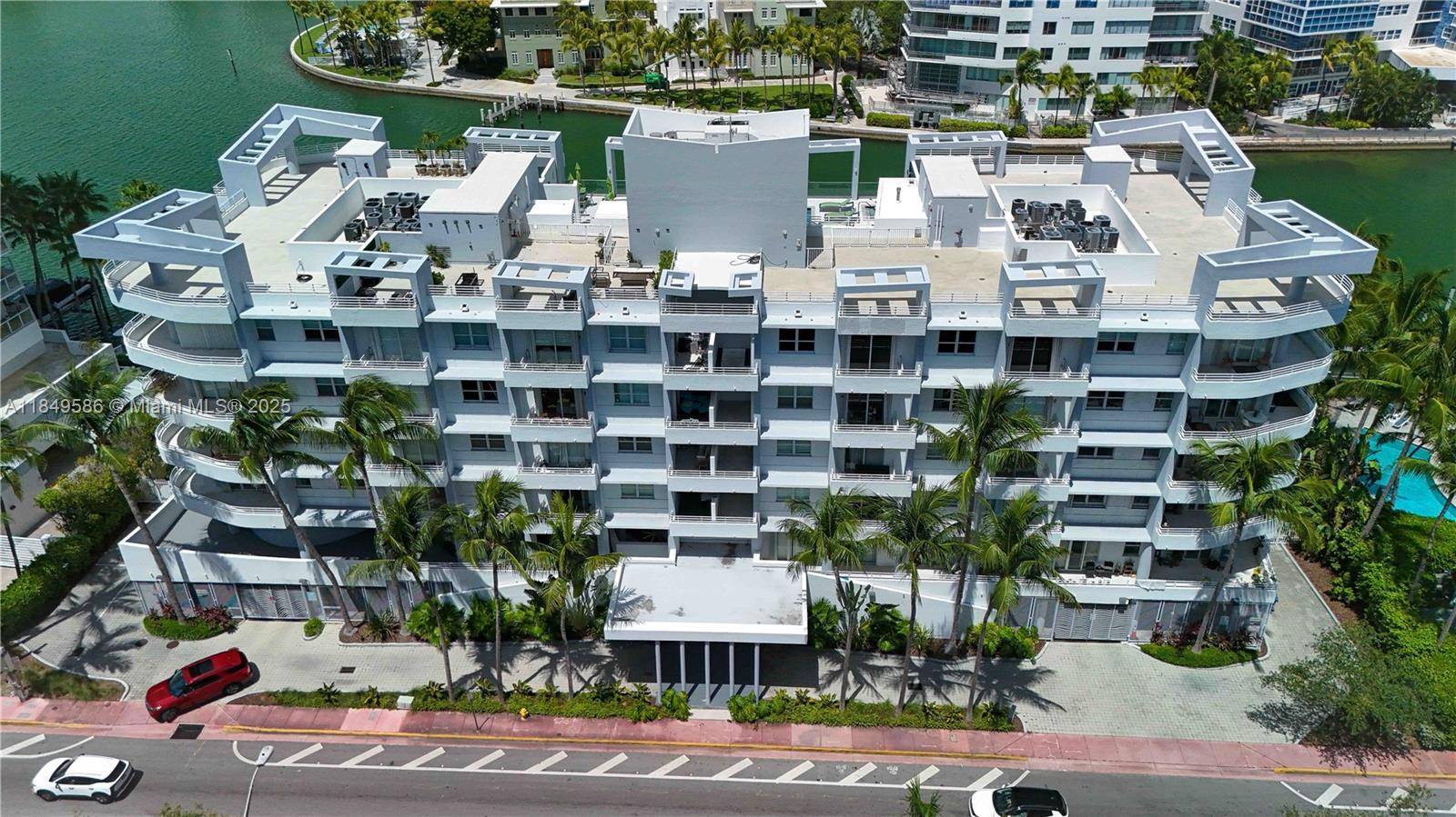 Miami Beach, FL 33140,5970 Indian Creek Dr #406