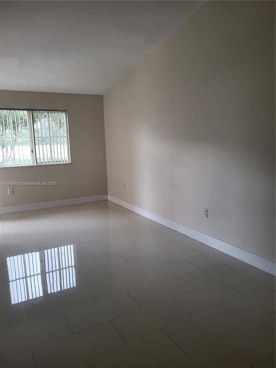 Homestead, FL 33035,1250 SE 28th Ct #205
