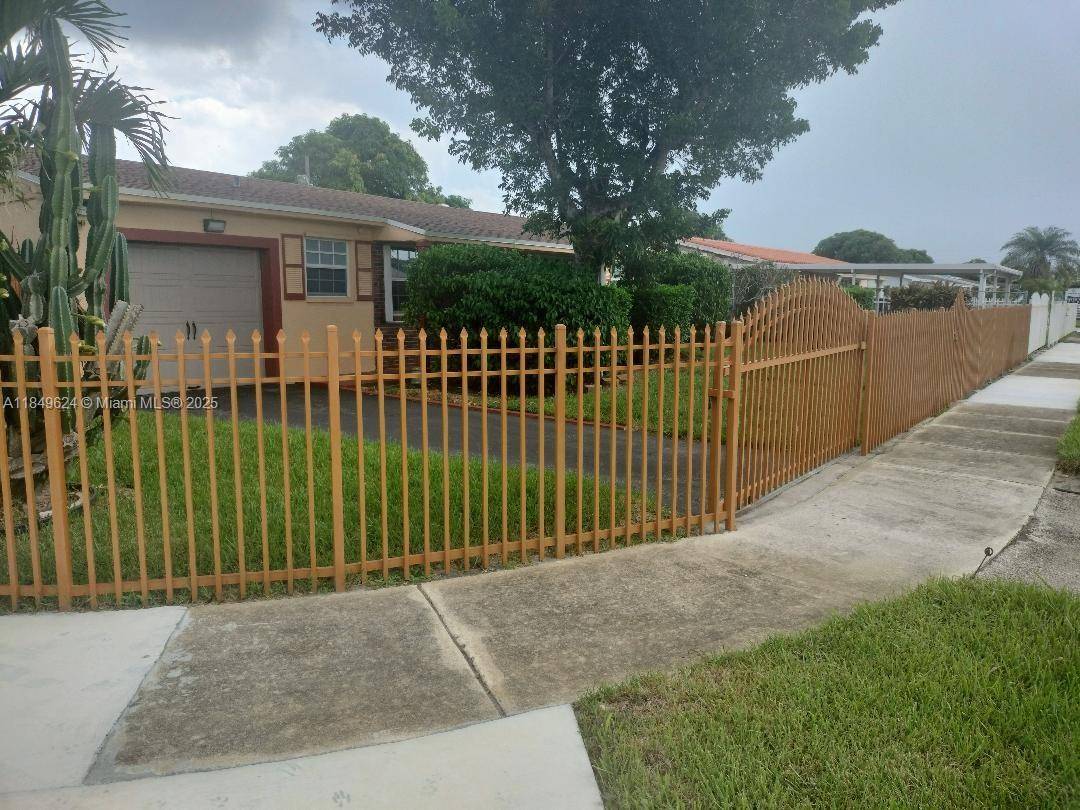 Miami Gardens, FL 33056,2841 NW 212th St
