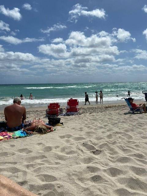 Sunny Isles Beach, FL 33160,17021 N Bay Rd #1027