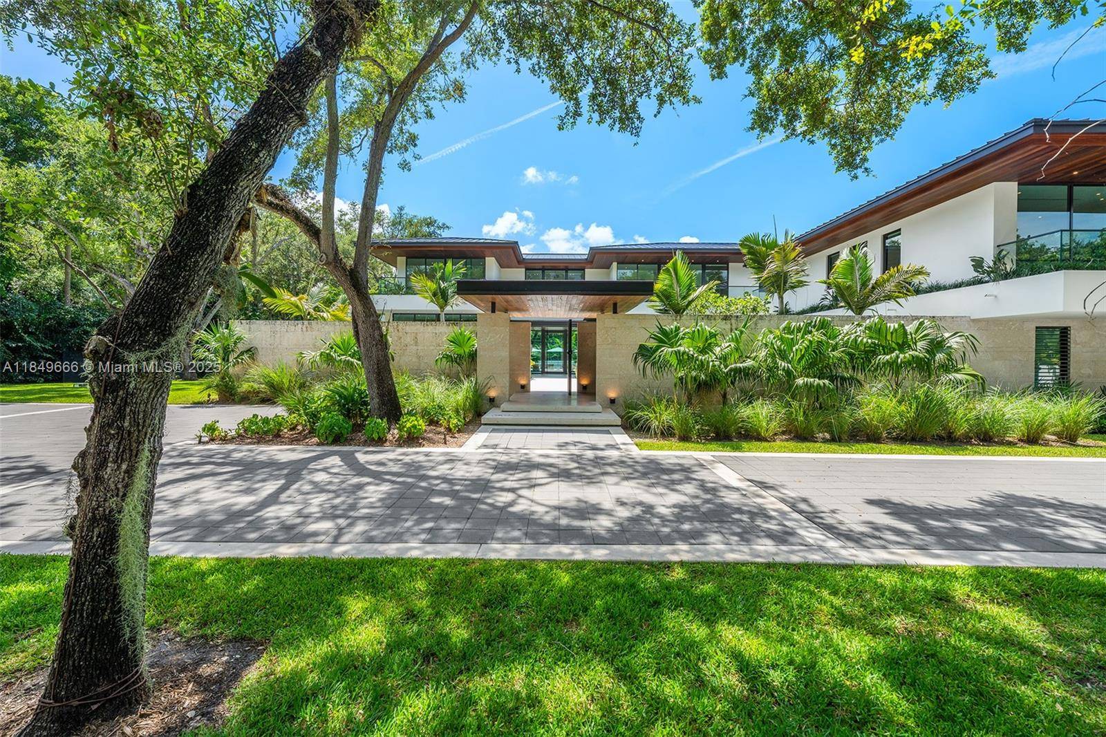 Coral Gables, FL 33156,10840 Old Cutler Rd