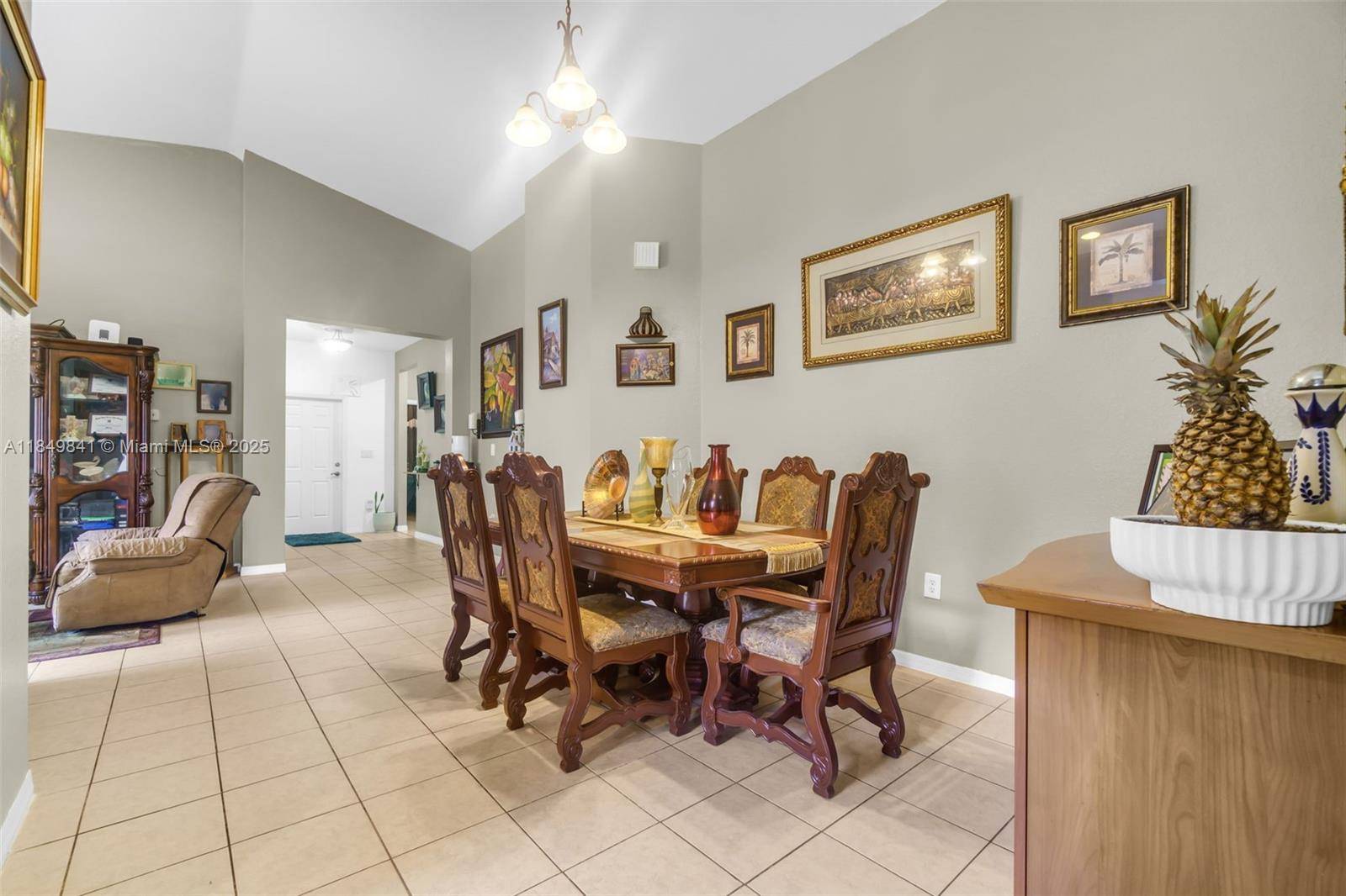 Homestead, FL 33033,2219 SE 1st St