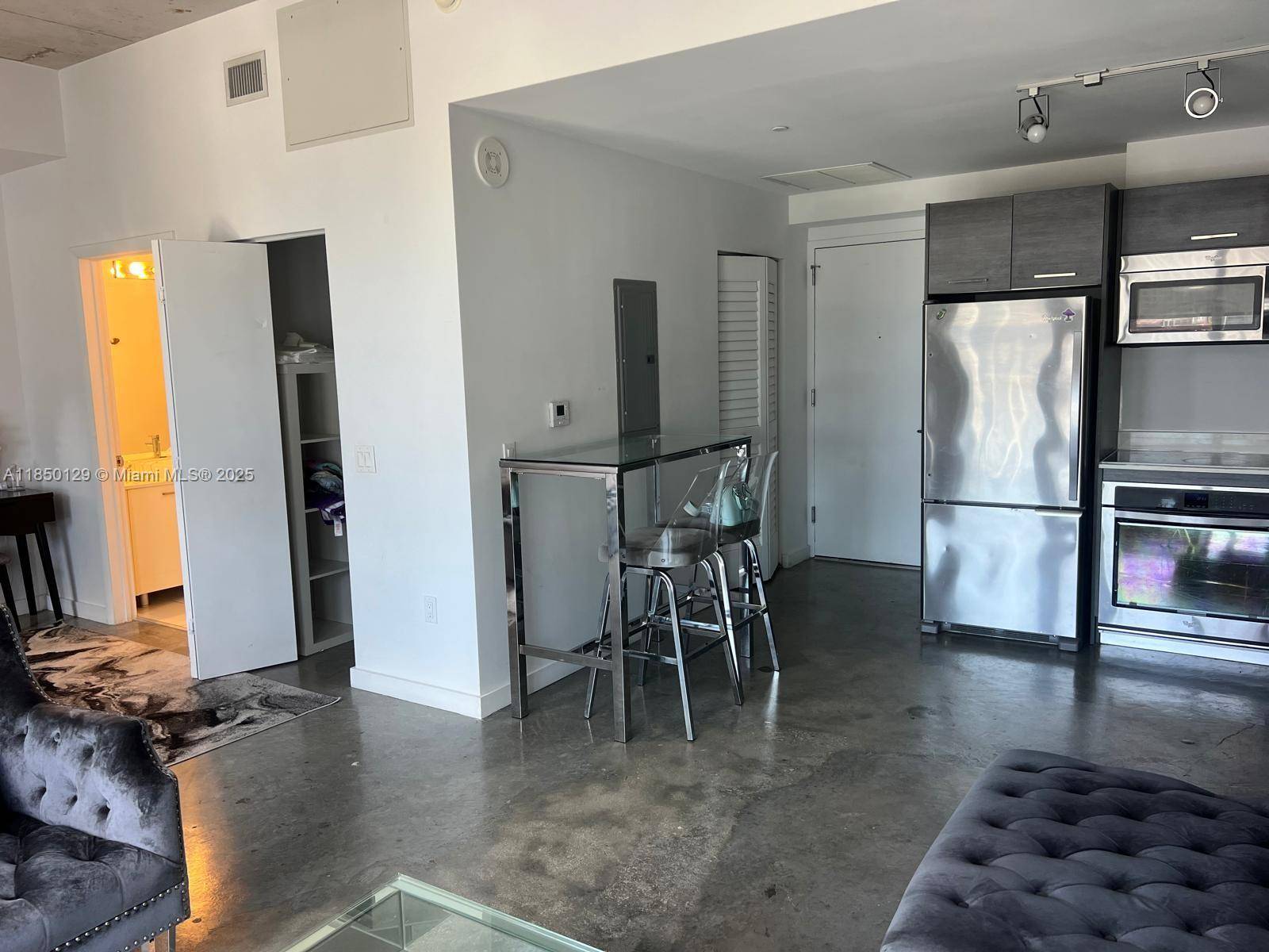 Miami, FL 33131,151 SE 1st St #3109