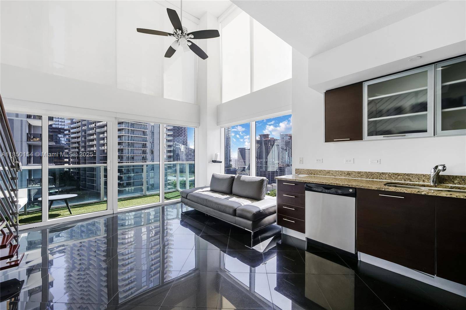Miami, FL 33131,41 SE 5th St #1116