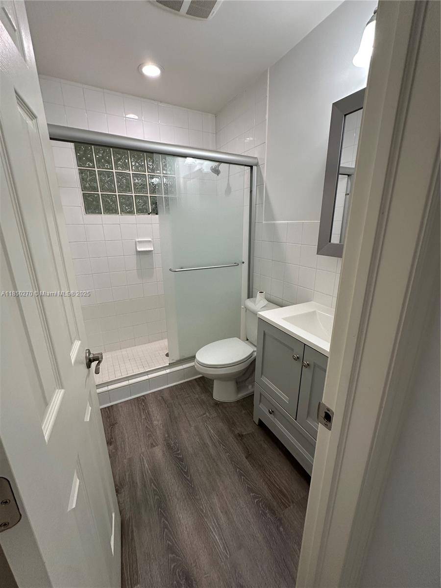 Miami, FL 33133,3156 Mary St #C