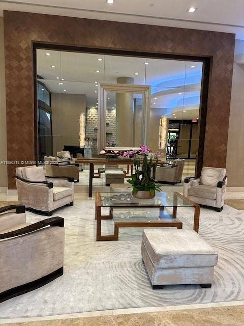 Aventura, FL 33180,19667 Turnberry Way #5C