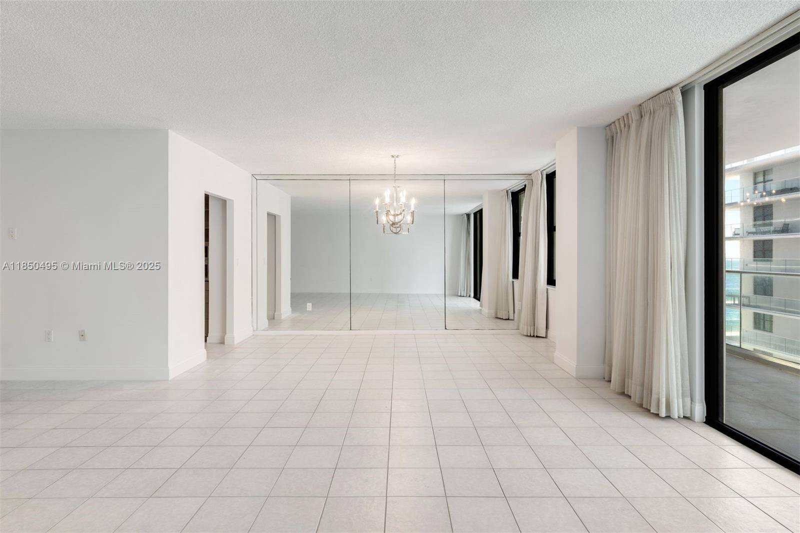 Bal Harbour, FL 33154,9801 Collins Ave #18H