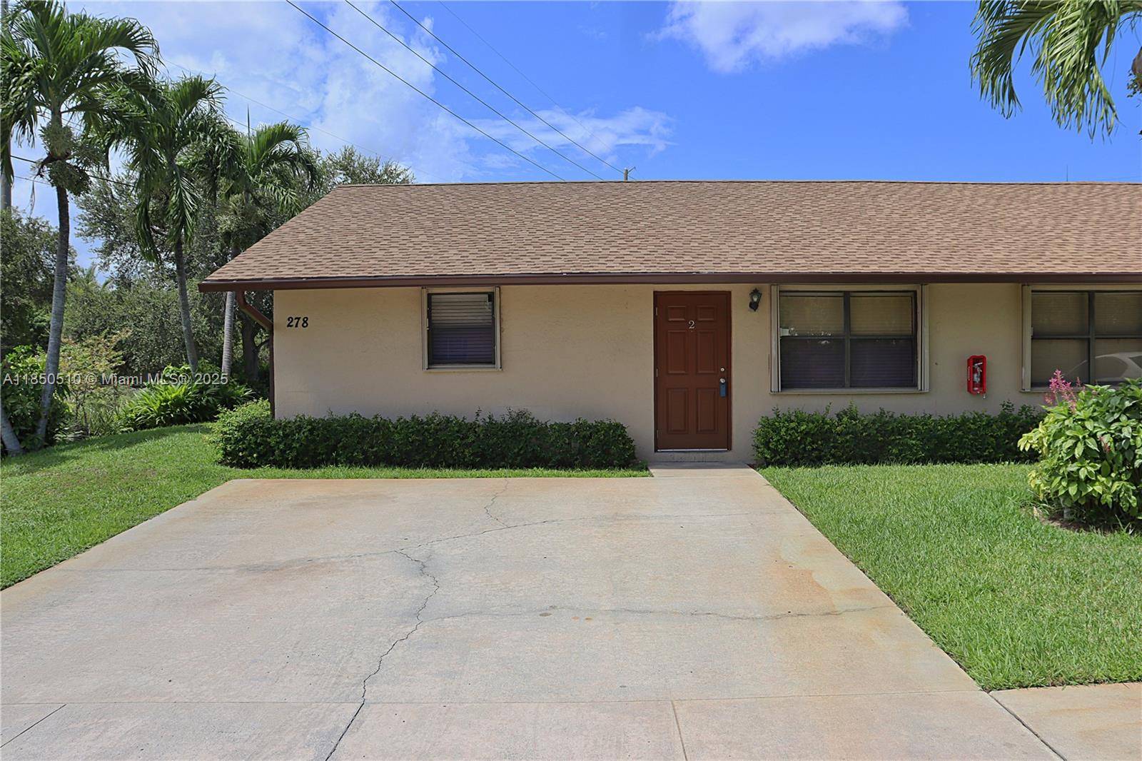 Dania Beach, FL 33004,278 SW 7th St #2