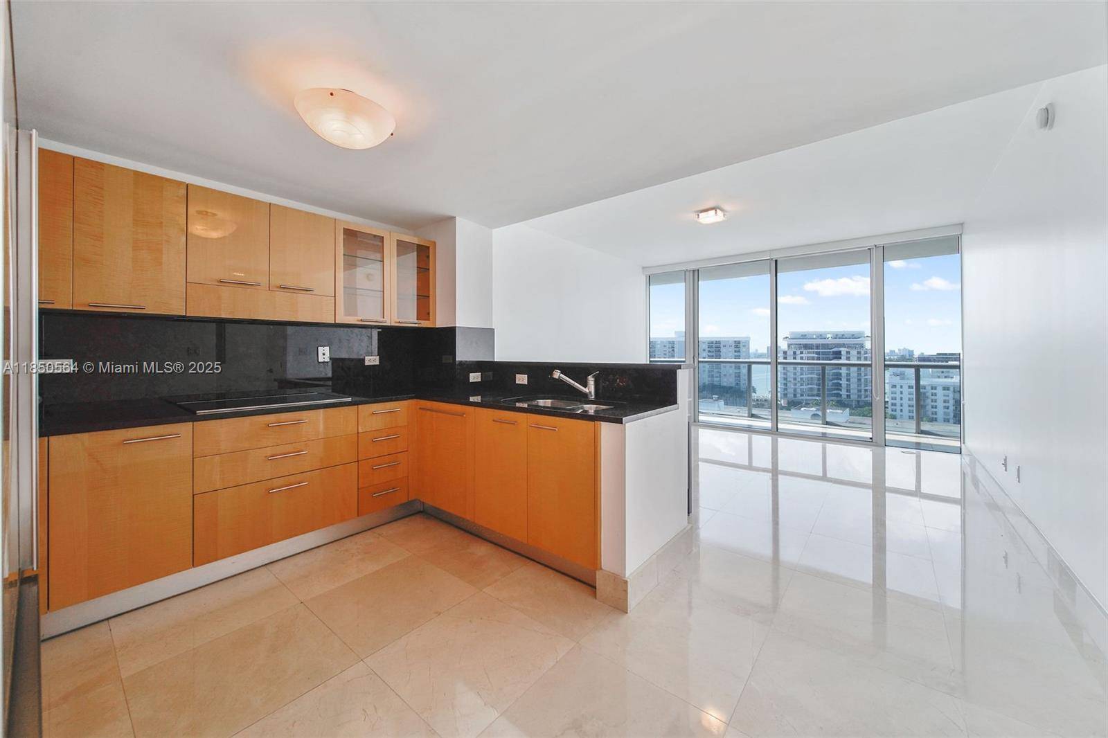 Miami Beach, FL 33141,6799 Collins Ave #1101