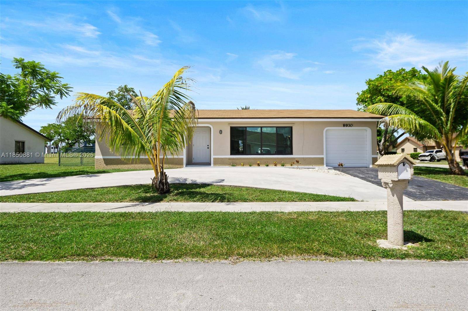 Tamarac, FL 33321,8930 NW 79th St