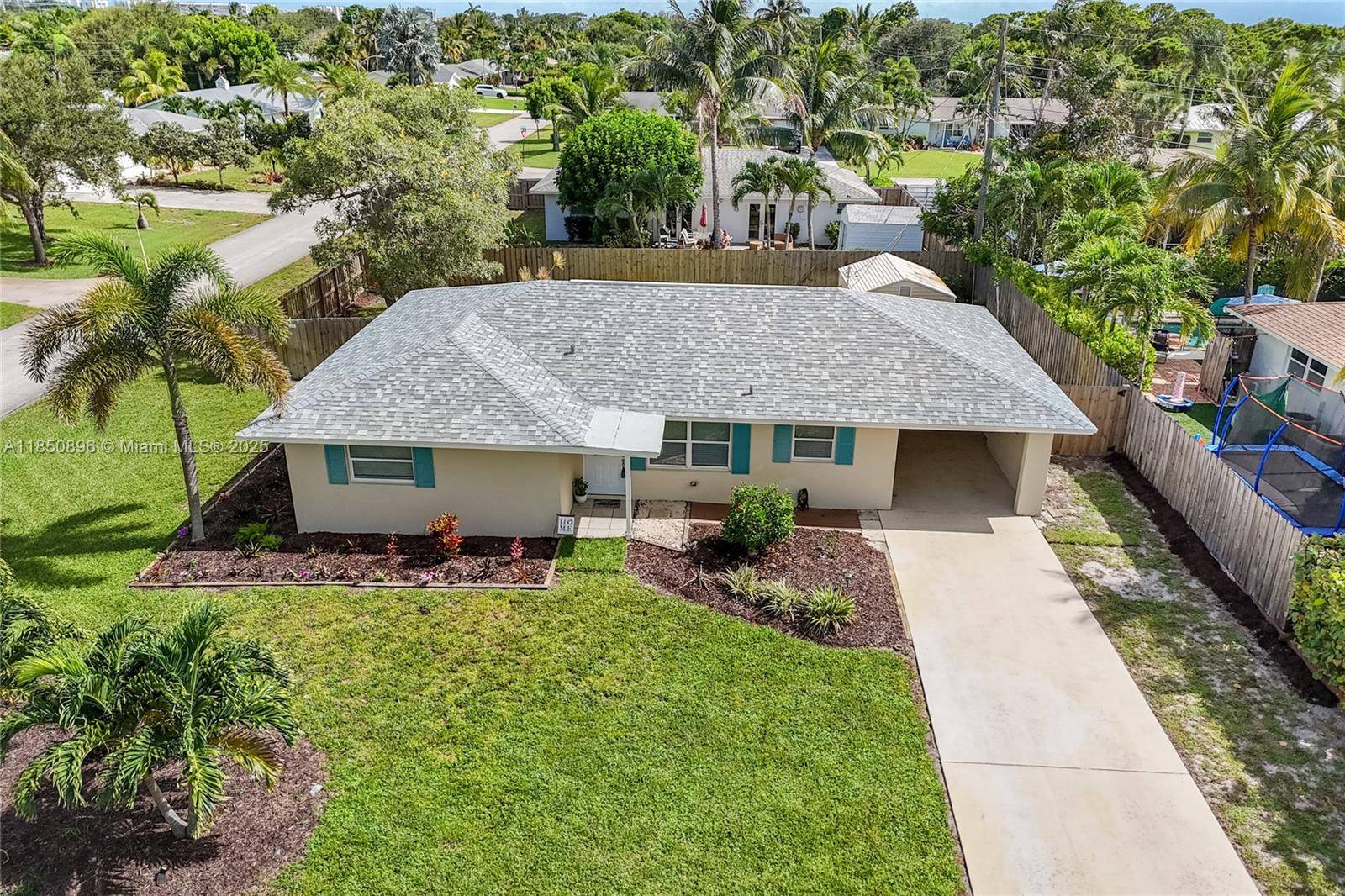 Jupiter, FL 33469,110 E Windsor Rd E