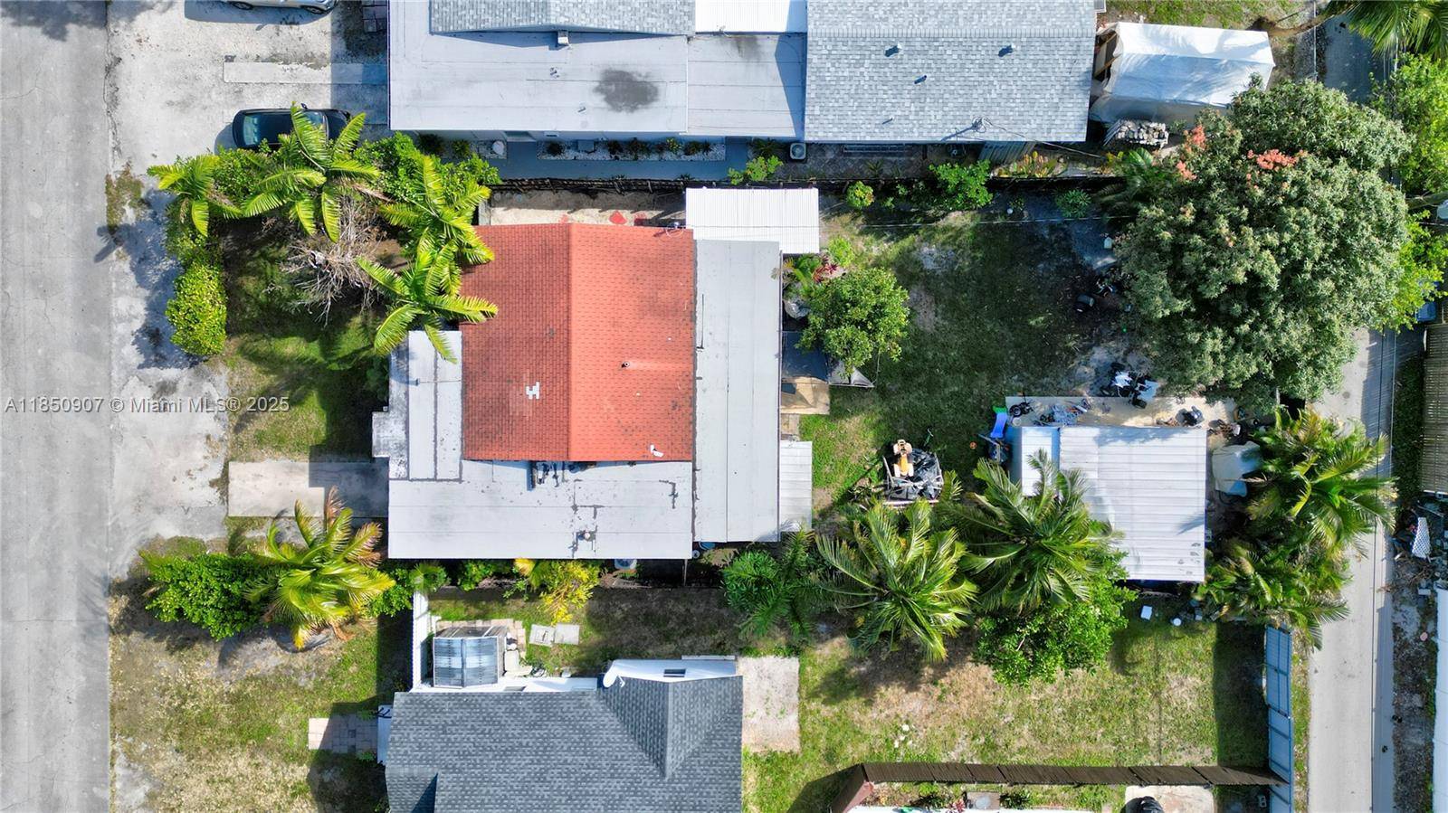 Hollywood, FL 33020,2326 Harding St