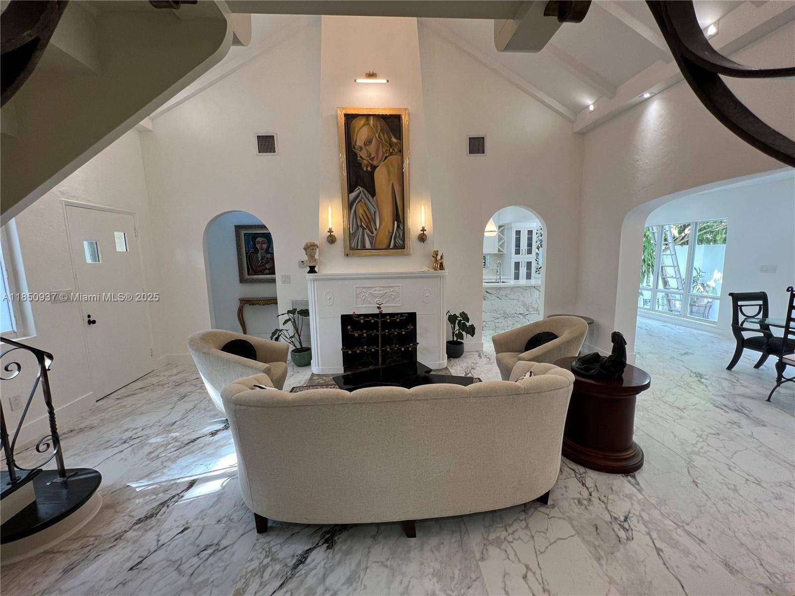 Miami, FL 33138,435 NE 77th St Rd