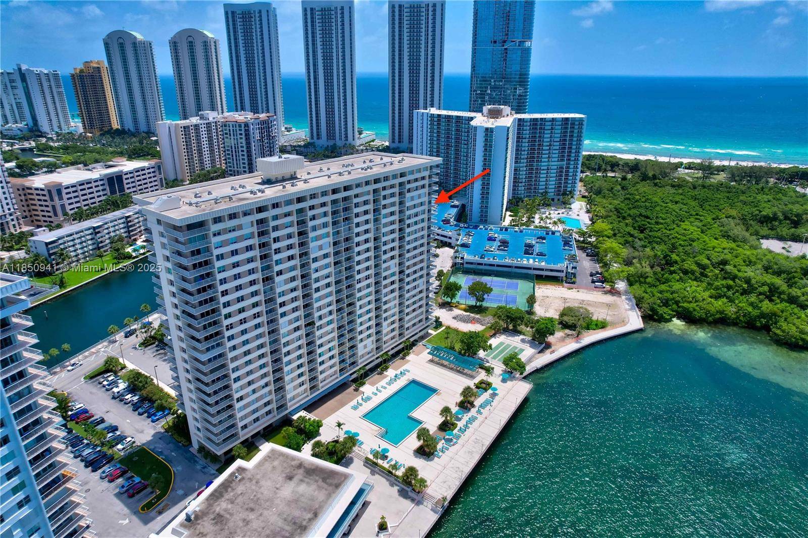 Sunny Isles Beach, FL 33160,300 Bayview Dr #1616