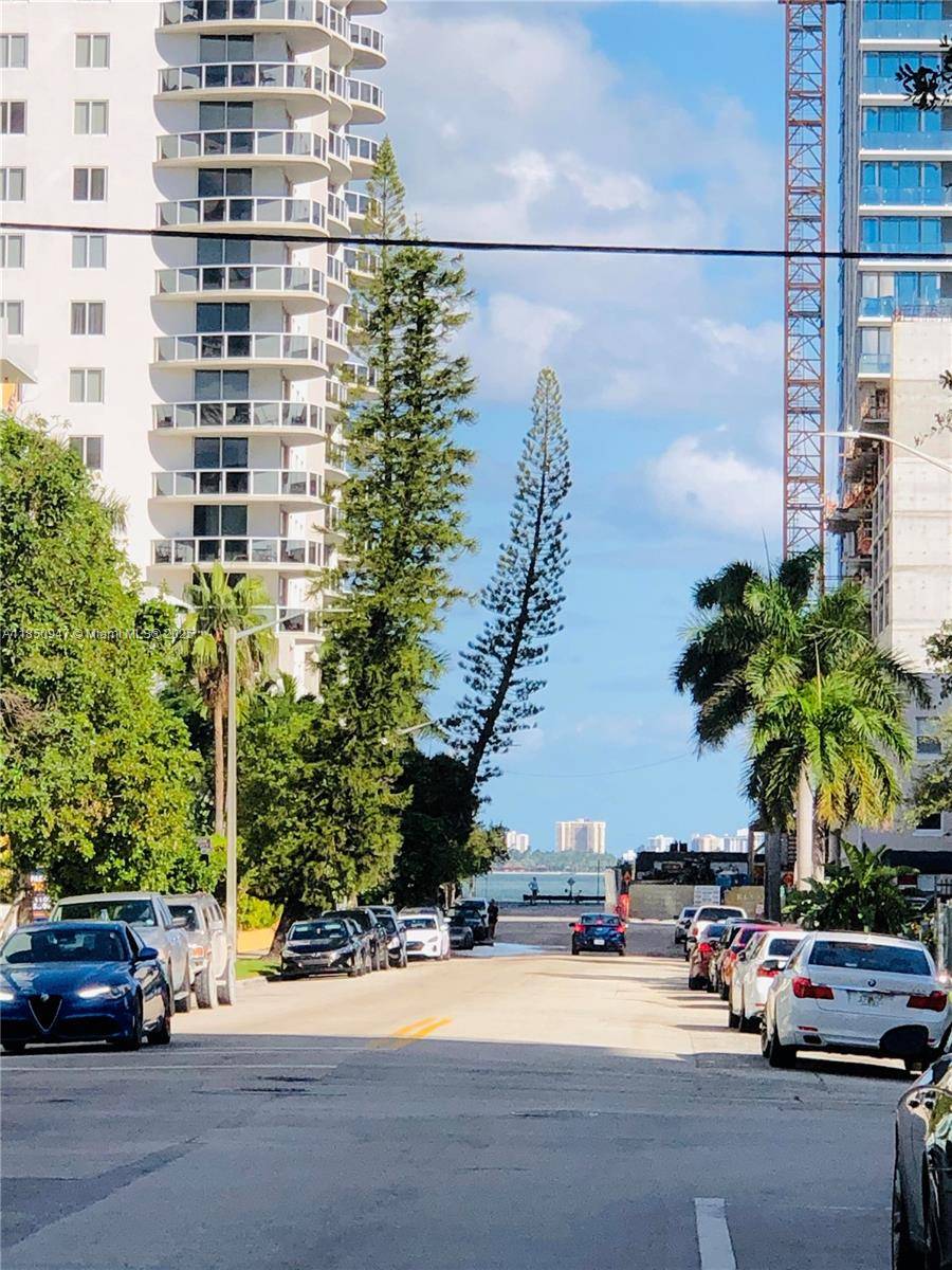 Miami, FL 33137,2275 Biscayne Blvd #808
