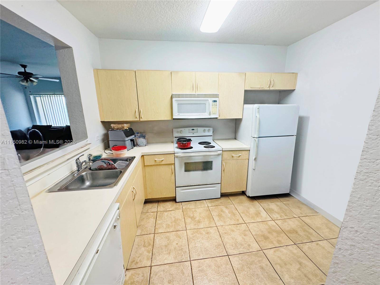 West Palm Beach, FL 33411,1169 Golden Lakes Blvd #1123