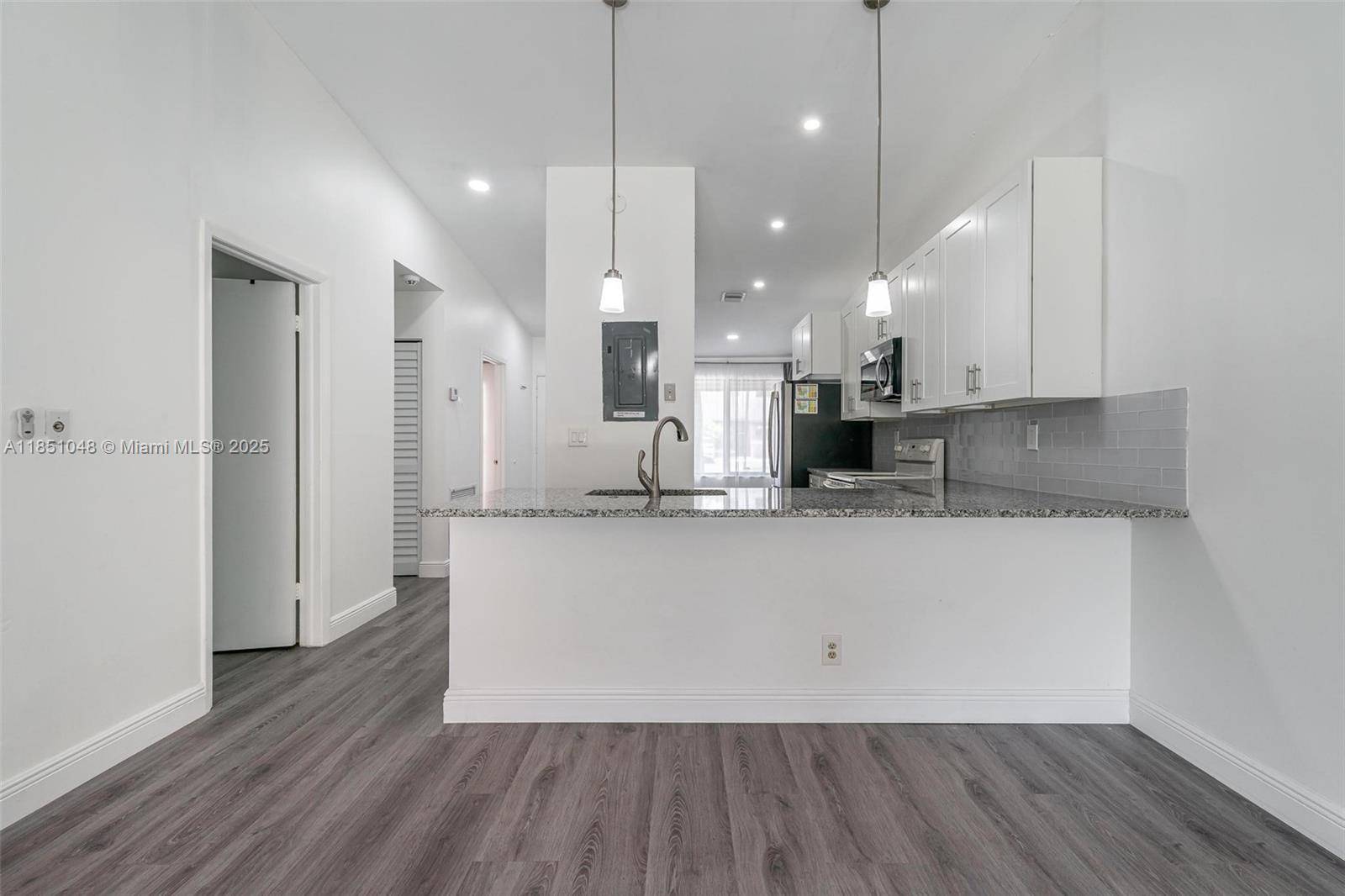 Plantation, FL 33324,836 NW 79th Ter