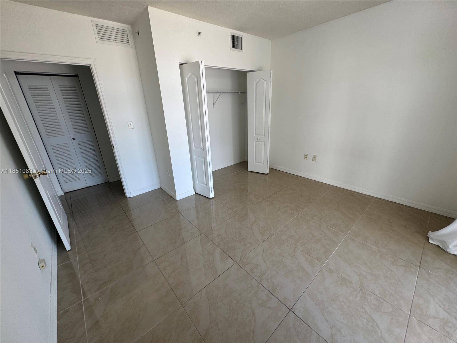 Miami, FL 33137,425 NE 30th St #303