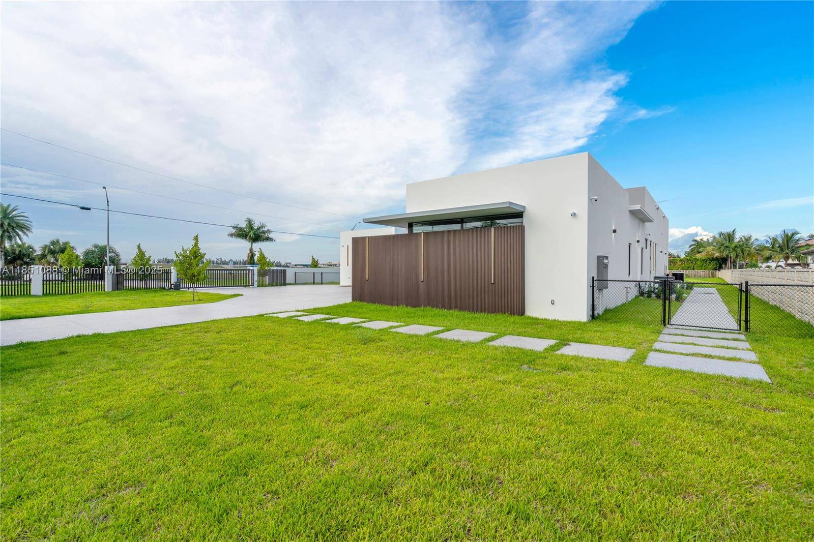 Miami, FL 33182,12190 NW 6th St