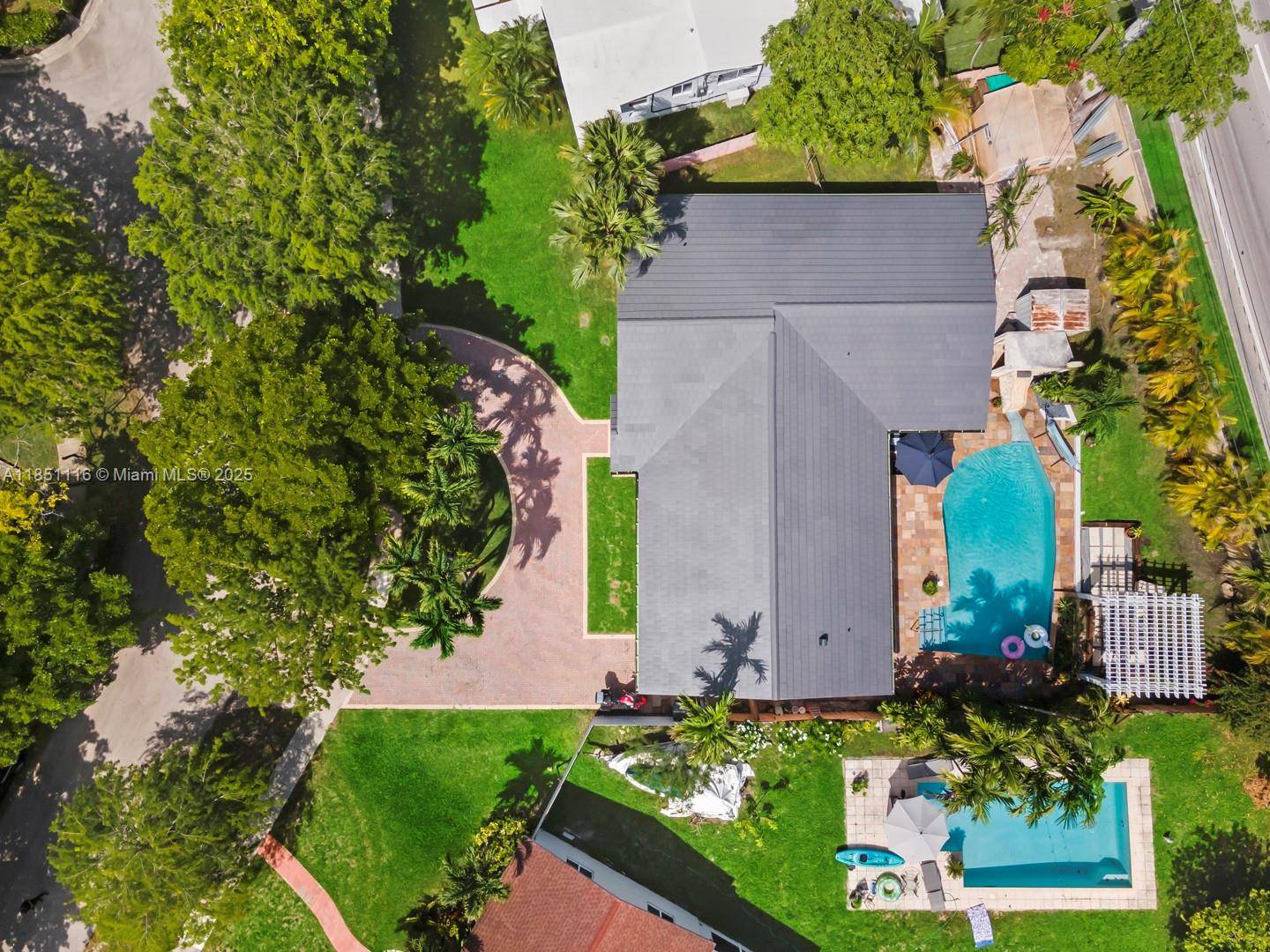 North Miami Beach, FL 33162,930 NE 182nd Ter