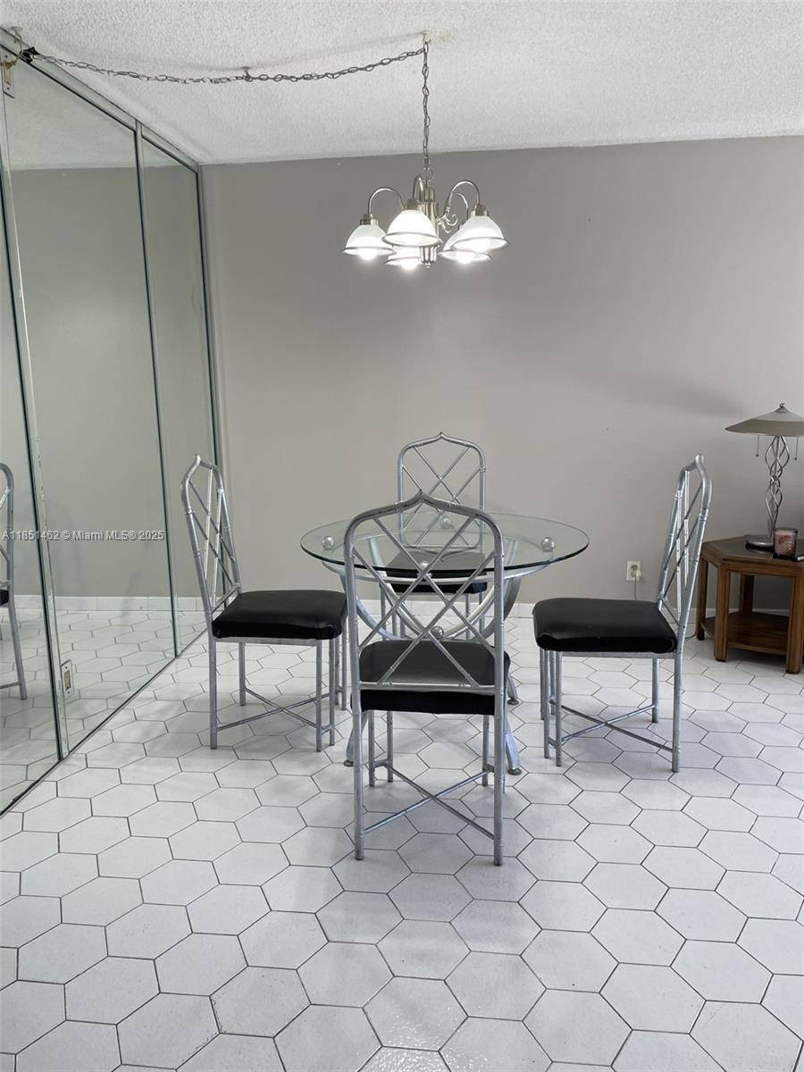 Aventura, FL 33180,3301 N Country Club Dr #309