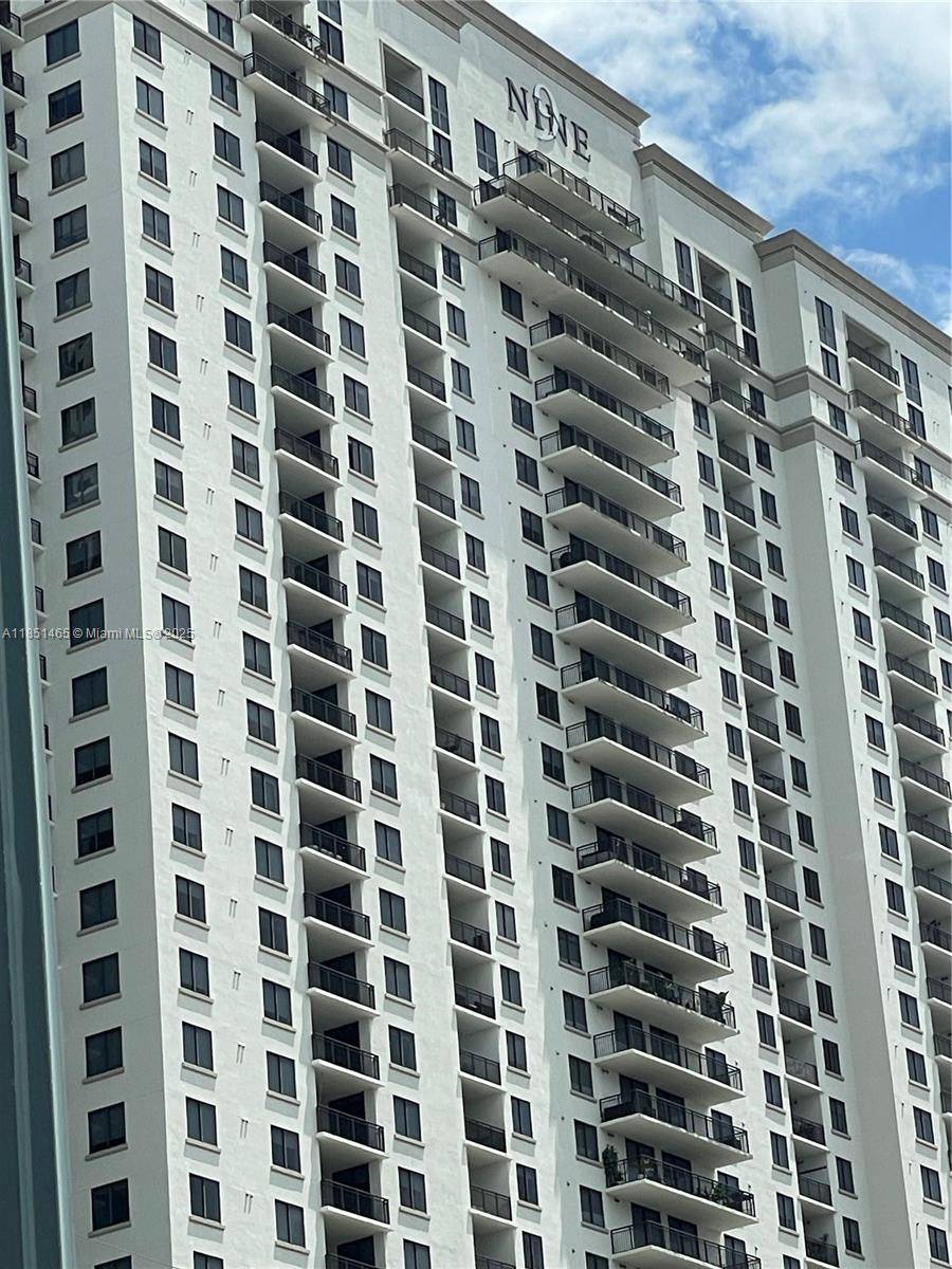 Miami, FL 33130,999 SW 1st Ave #2715