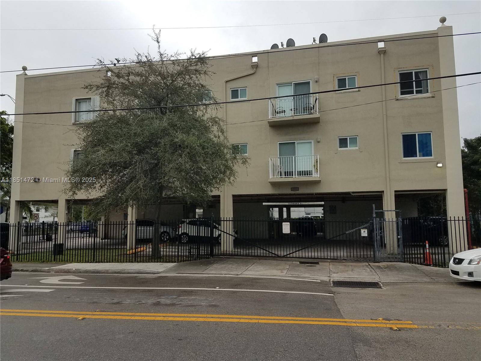 Miami, FL 33135,3201 W Flagler St #105