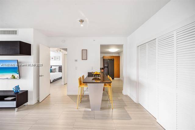 Hollywood, FL 33019,3001 S Ocean Dr #433