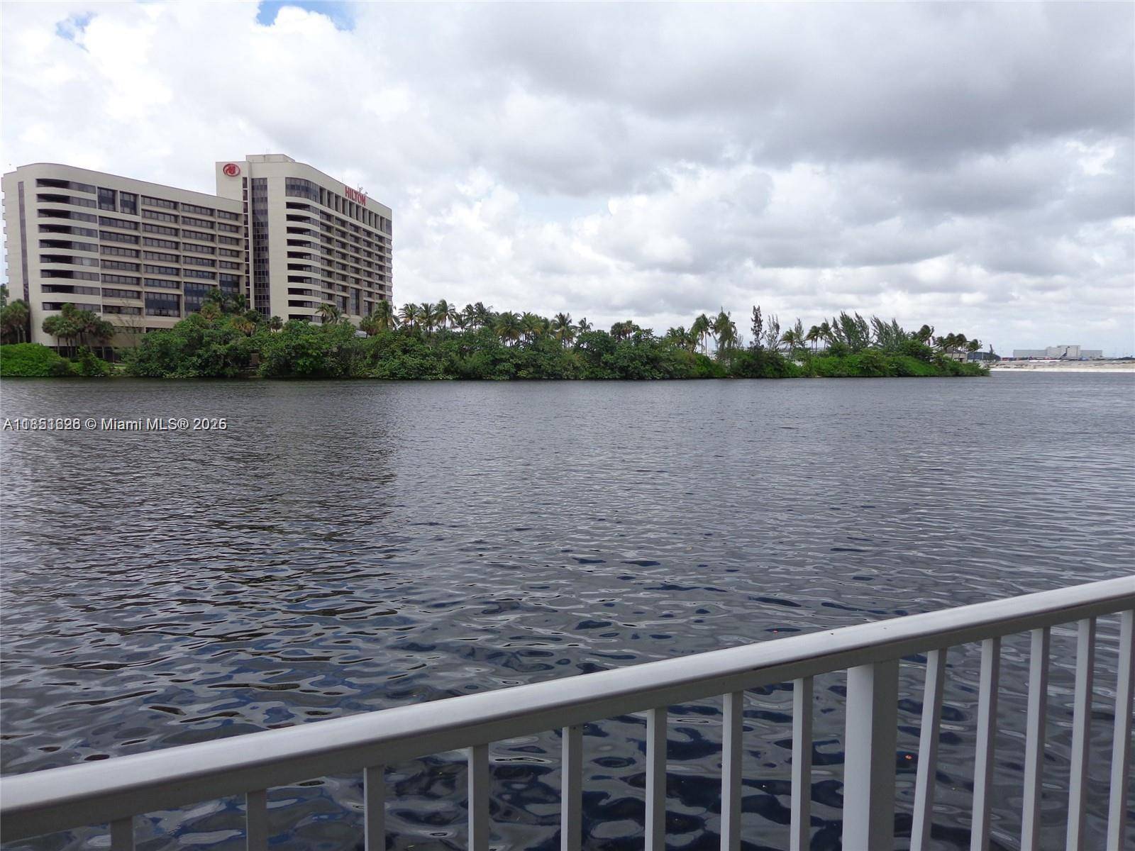 Miami, FL 33126,5091 NW 7th St #711