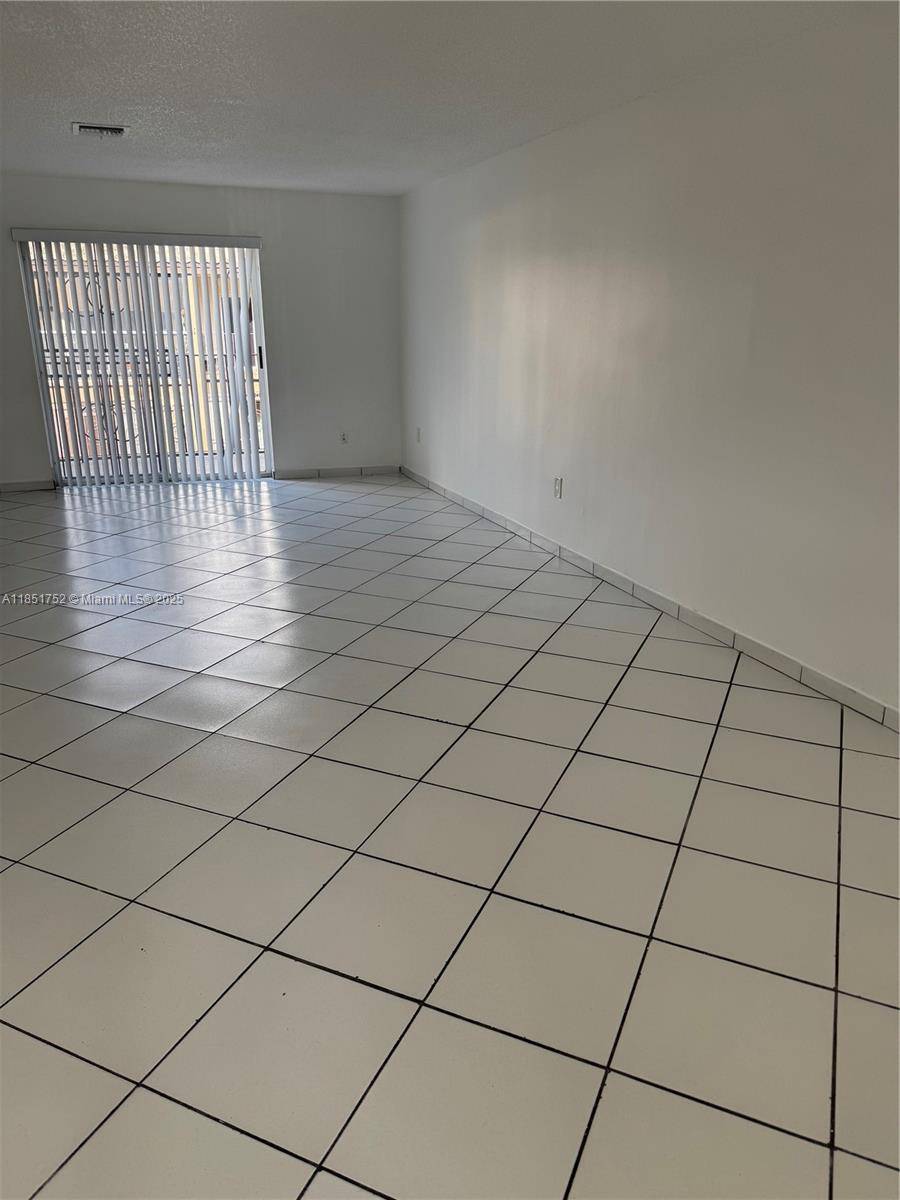 Hialeah Gardens, FL 33018,8851 NW 119th St #2219-2