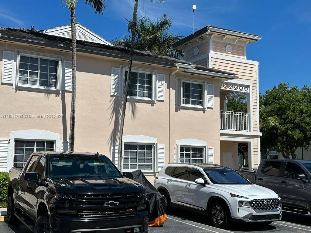 Homestead, FL 33033,372 NE 26th Pl #206