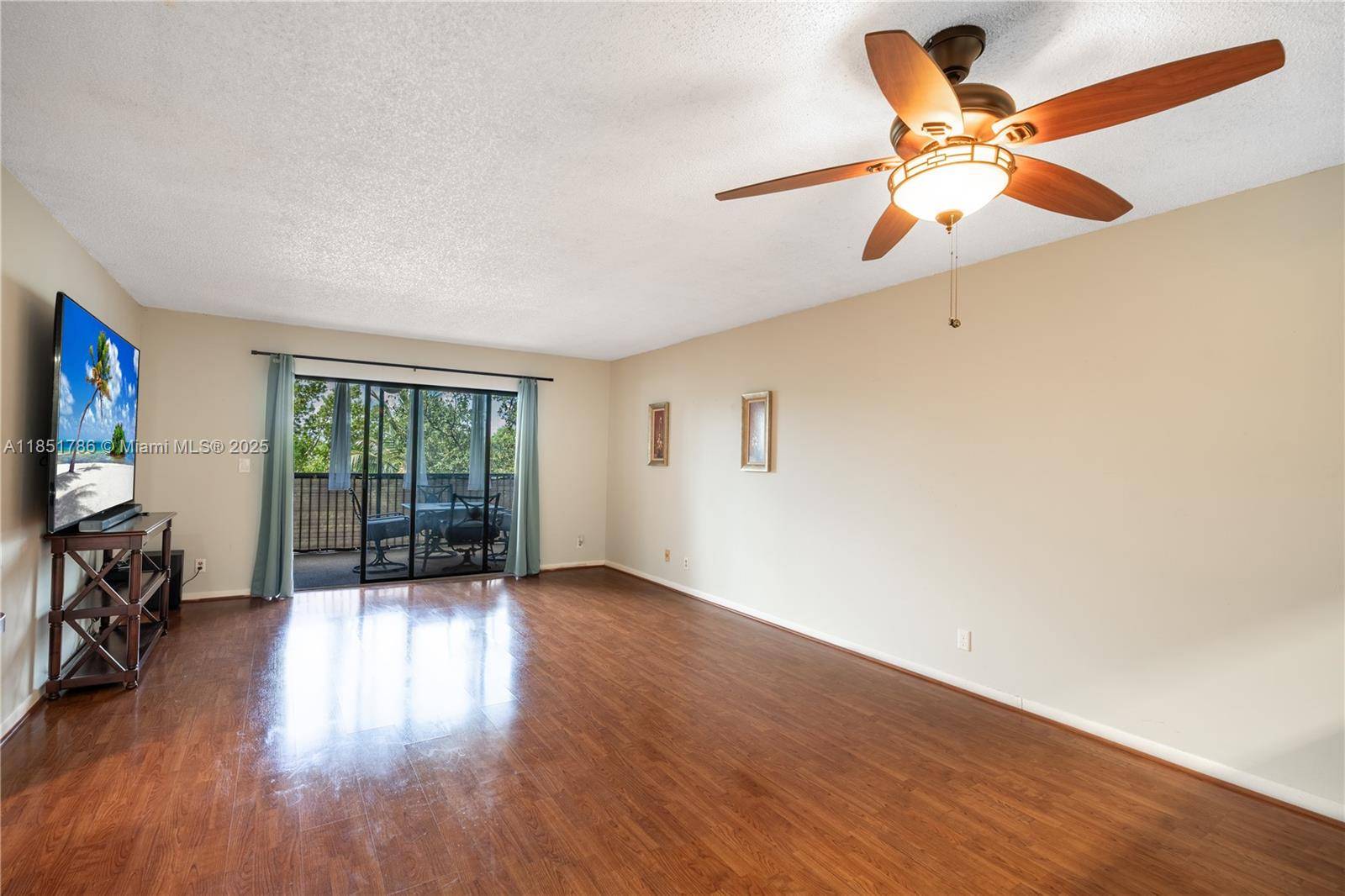 Pompano Beach, FL 33069,2206 S Cypress Bend Dr #305