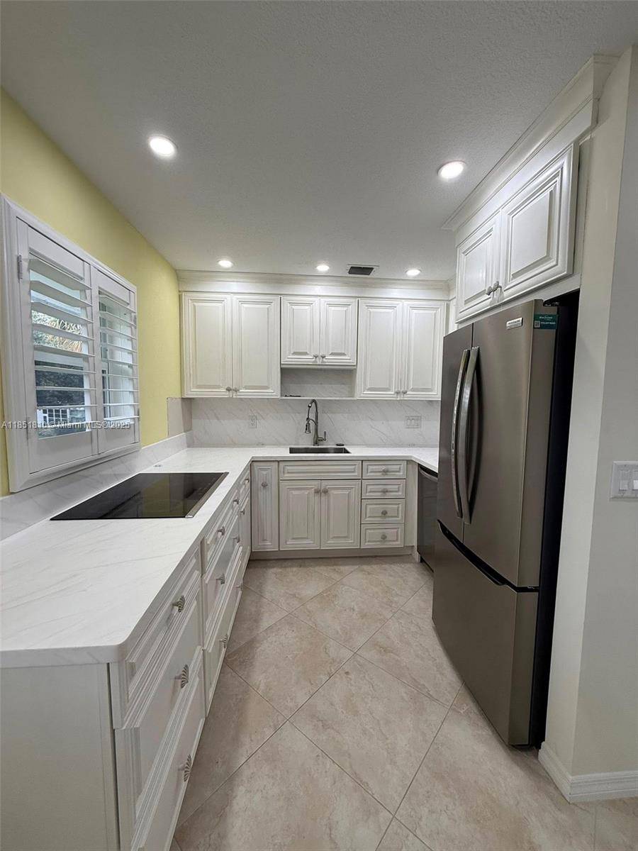 Stuart, FL 34996,2929 SE Ocean Blvd #143-10