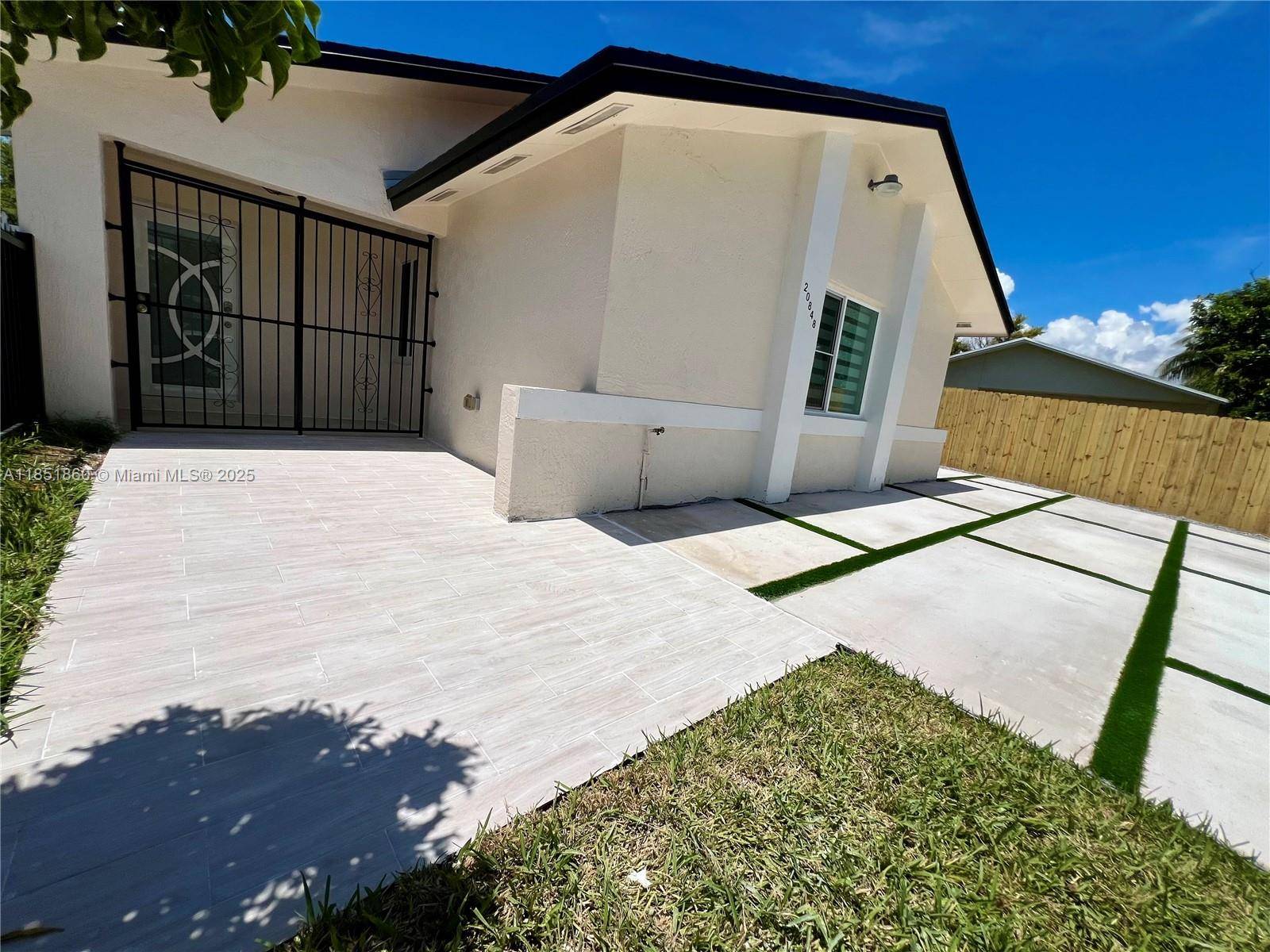 Miami, FL 33177,20848 SW 118th Ave