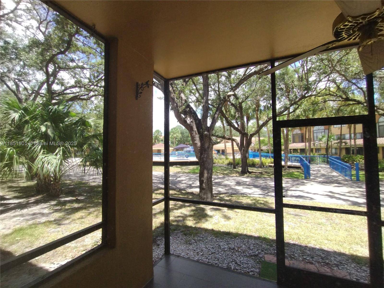 Miami Lakes, FL 33014,15509 N Miami Lakeway N #102