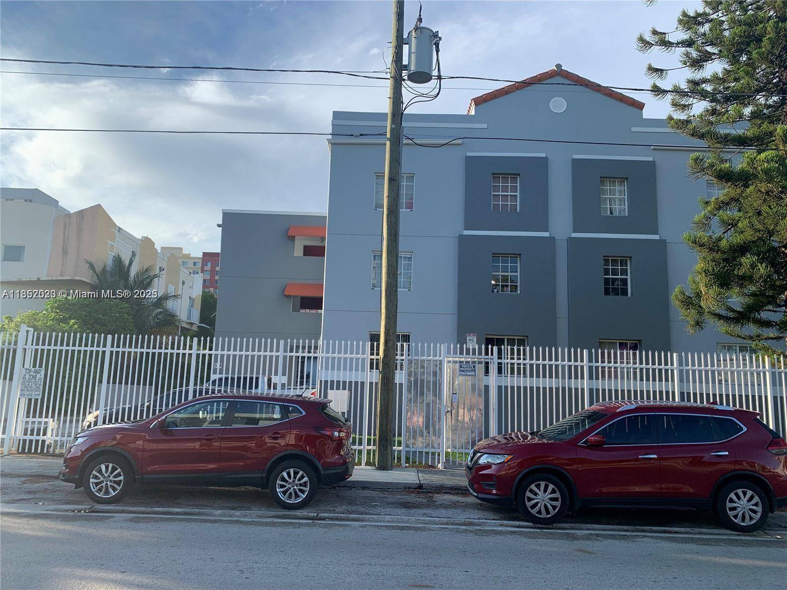Miami, FL 33130,519 SW 2nd St #102