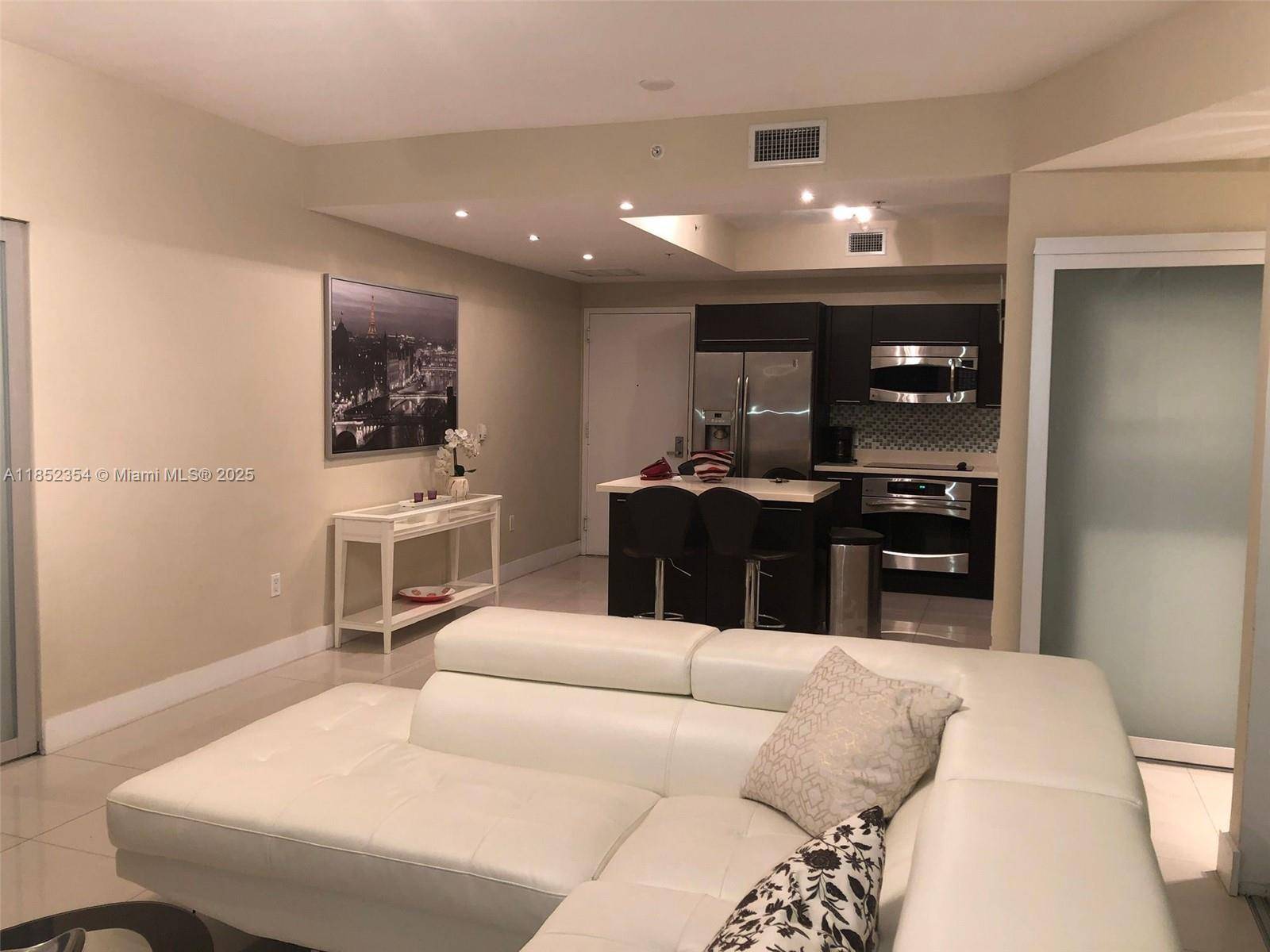 Miami, FL 33130,90 SW 3rd St #3802