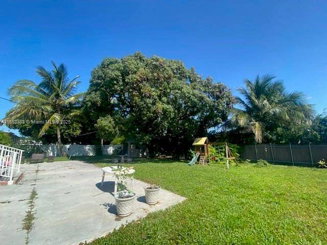 Hialeah, FL 33012,390 W 51st St
