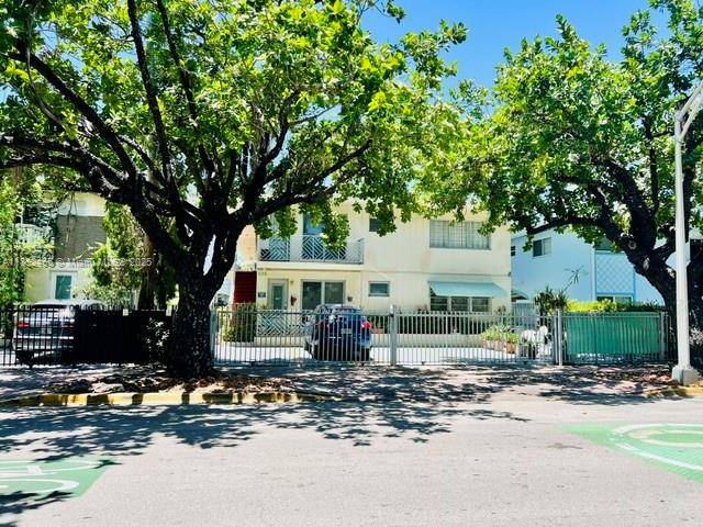 Miami Beach, FL 33139,636 Meridian Ave #3