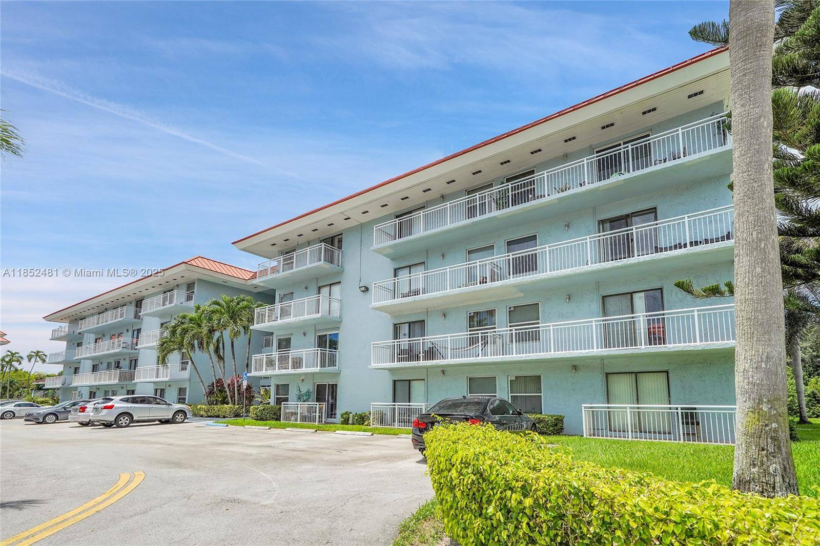 Plantation, FL 33324,405 S Pine Island Rd #403D