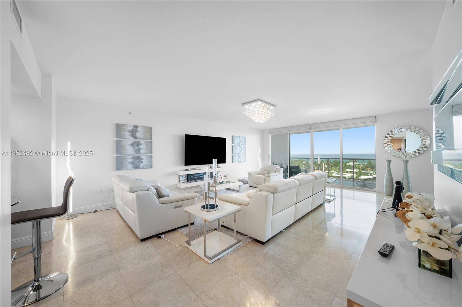 Aventura, FL 33180,20201 E Country Club Dr #1404