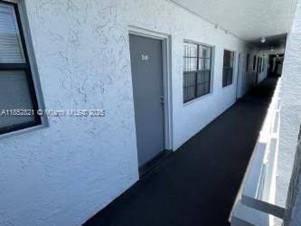 North Miami, FL 33161,13500 NE 3rd Ct #309