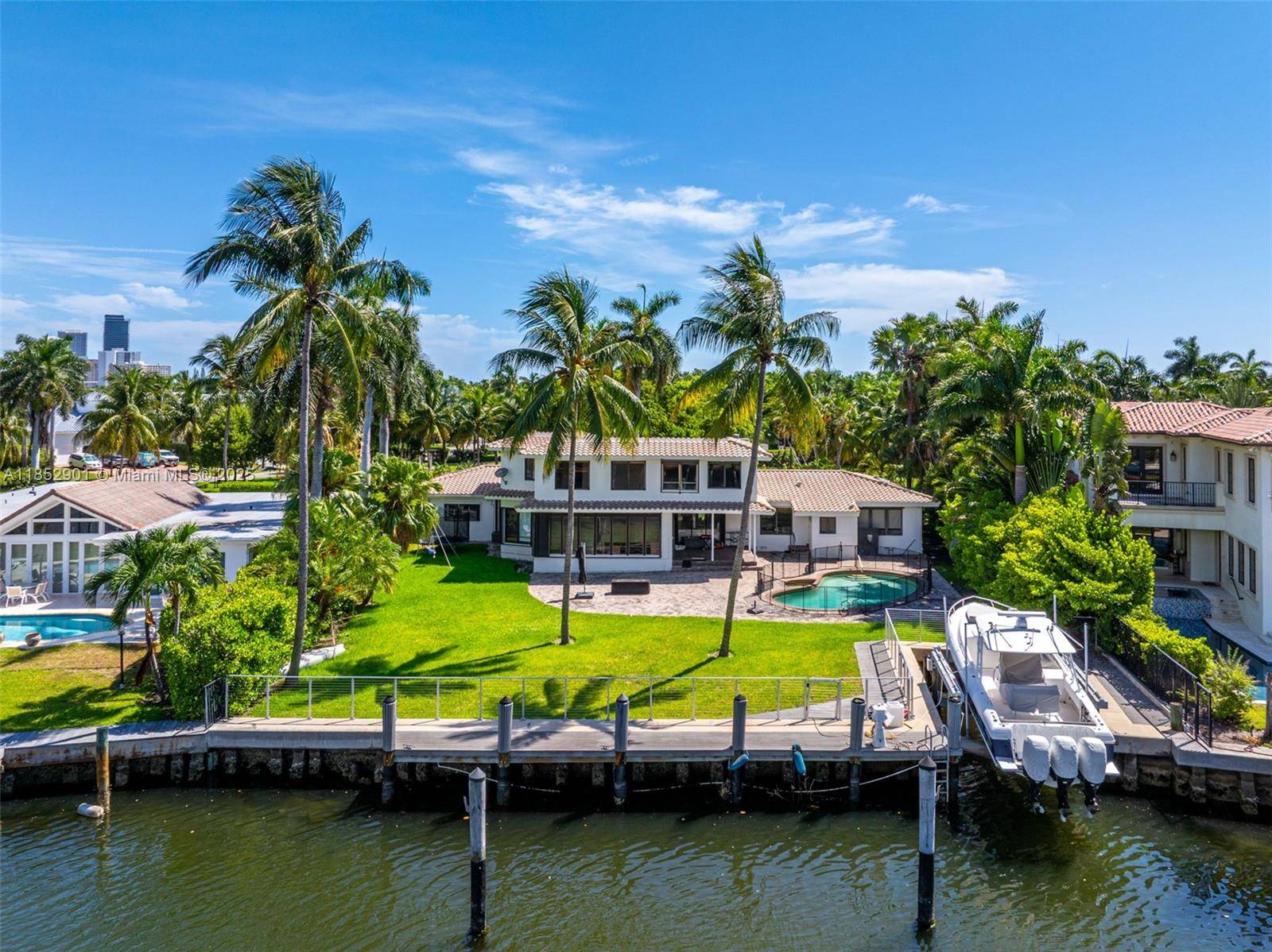 Golden Beach, FL 33160,268 S Parkway