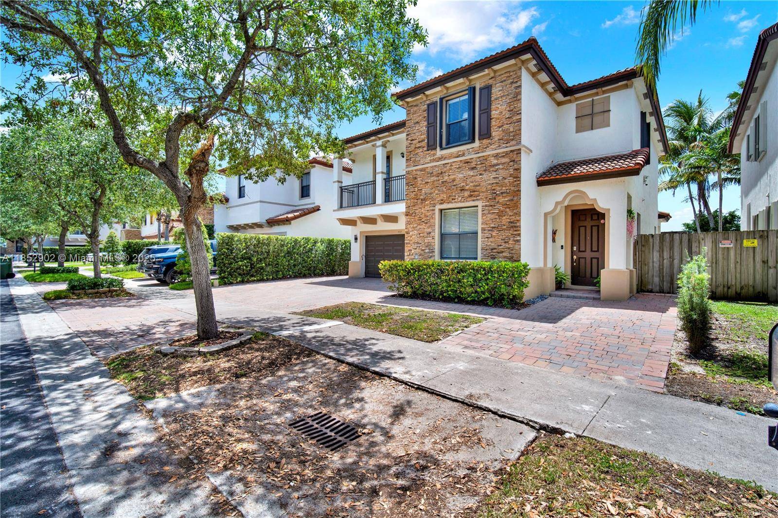 Homestead, FL 33033,557 SE 37th Place