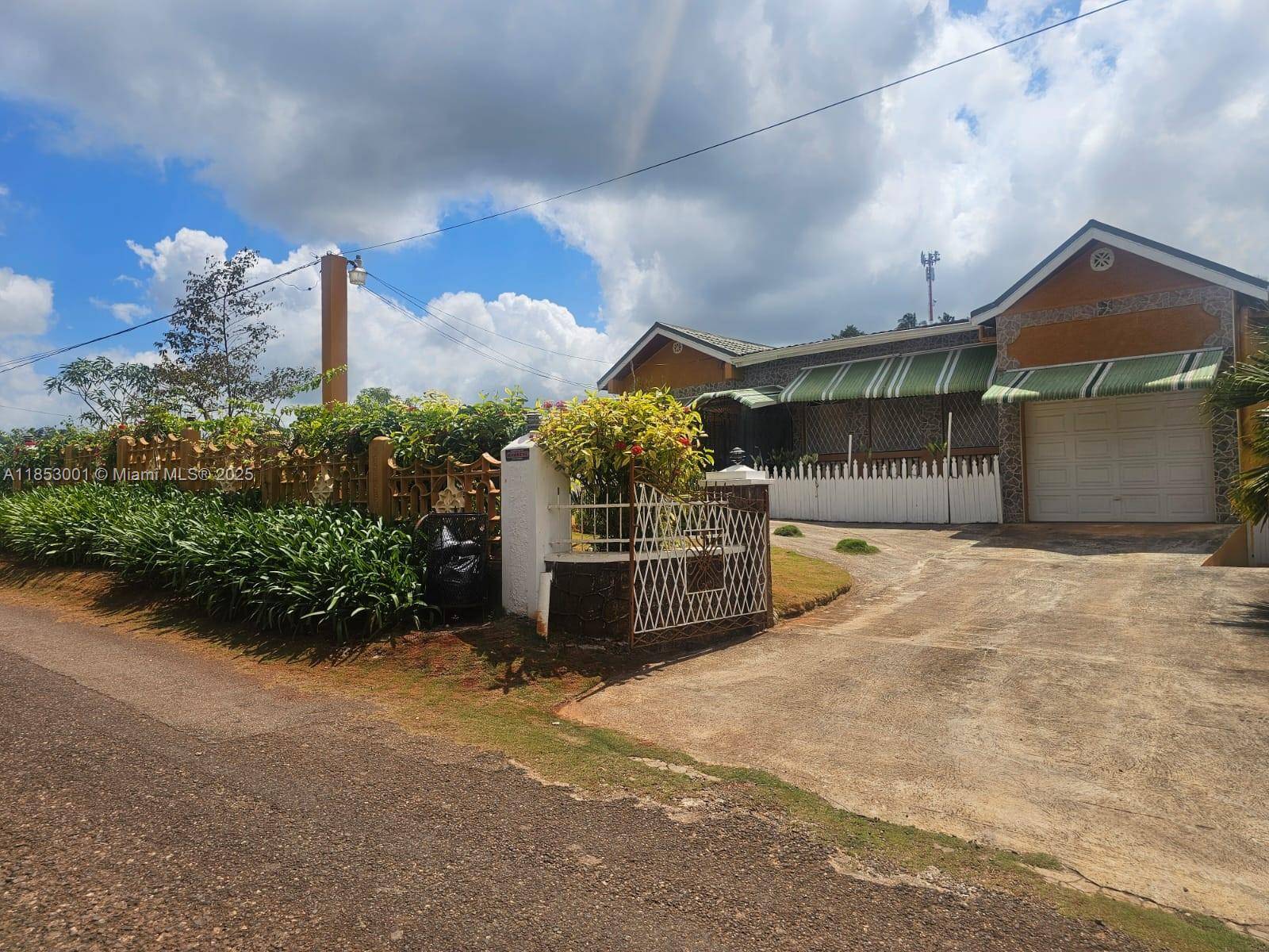 Manchester, FL,00 Mandeville, Manchester Hills Jamaica