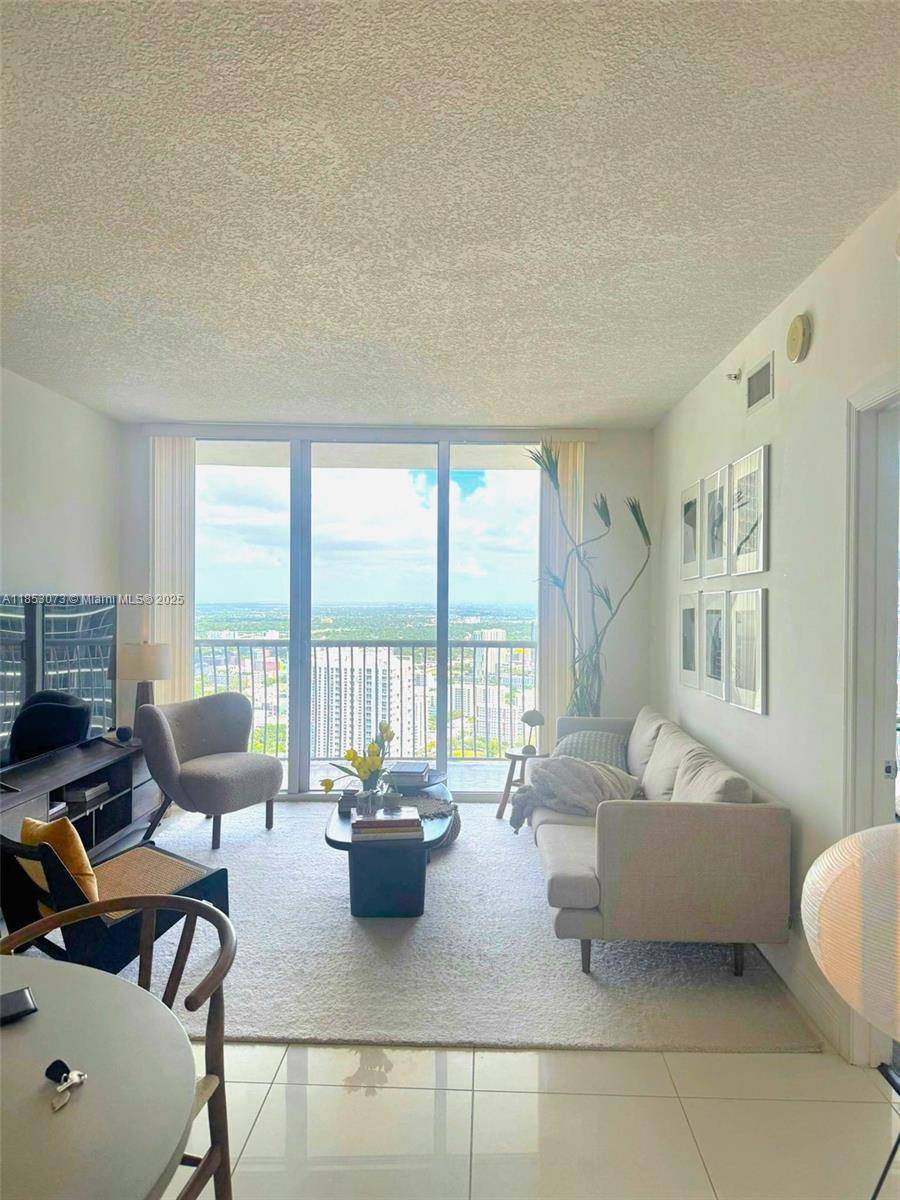 Miami, FL 33132,1750 N Bayshore Dr #PH-5411