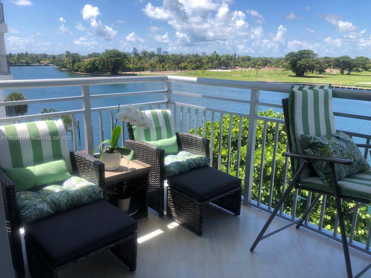 Bay Harbor Islands, FL 33154,9250 W Bay Harbor Dr #5A